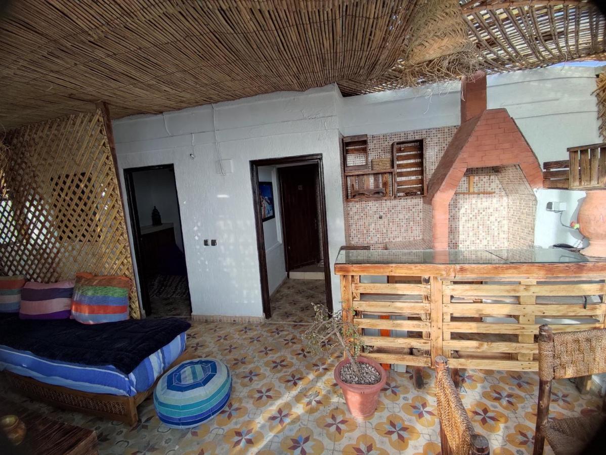 شقة تغازوت  في Red Carpet Surf House المظهر الخارجي الصورة