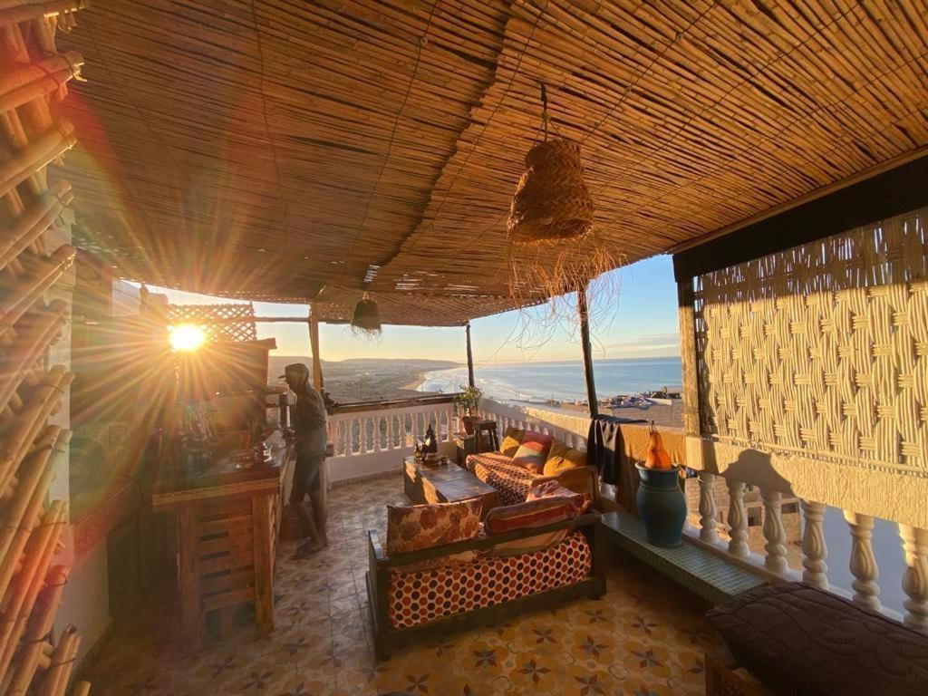 شقة تغازوت  في Red Carpet Surf House المظهر الخارجي الصورة