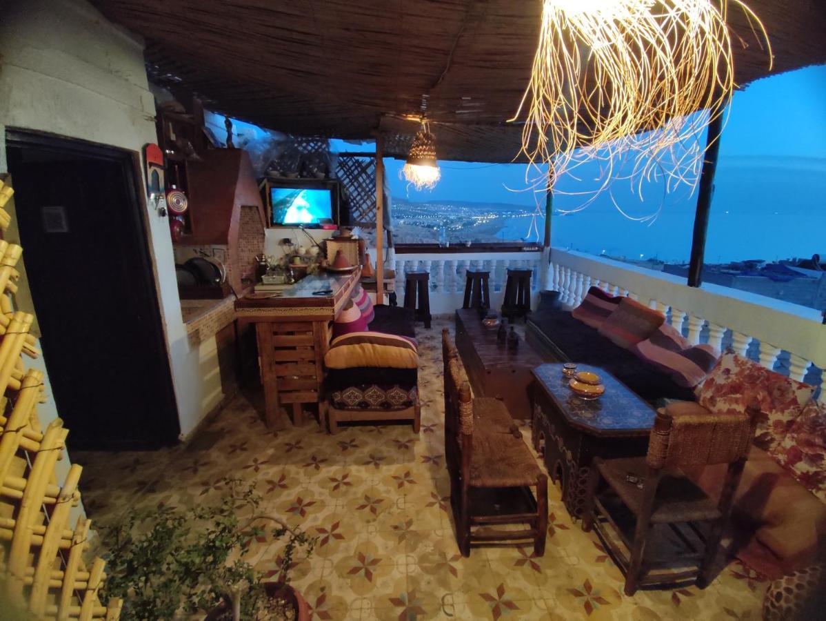 شقة تغازوت  في Red Carpet Surf House المظهر الخارجي الصورة