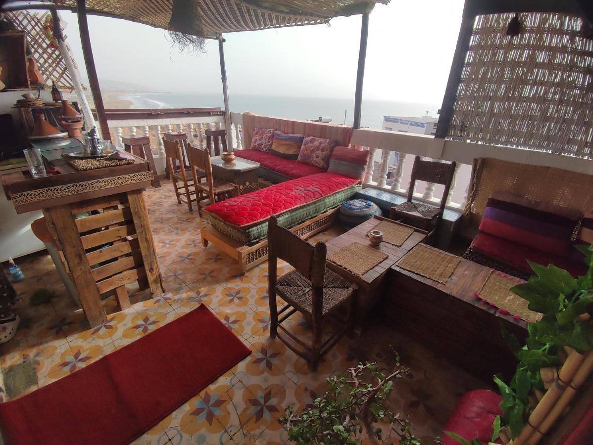 شقة تغازوت  في Red Carpet Surf House المظهر الخارجي الصورة